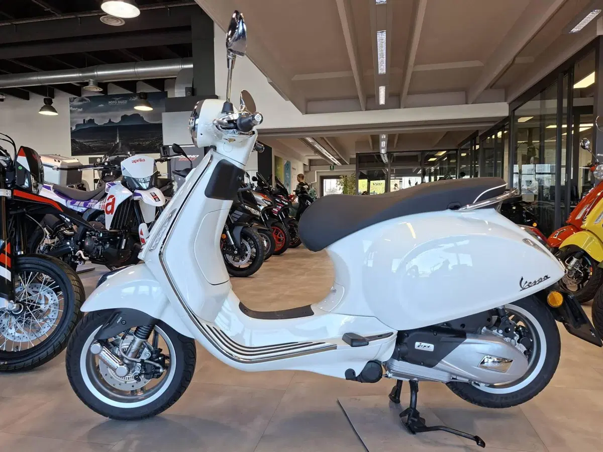Vespa Primavera 125 (2026) (4)