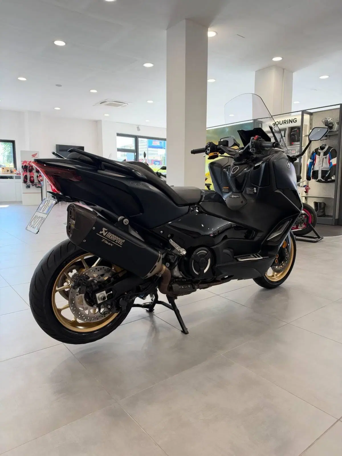 Yamaha T-Max 560 Tech Max (2022 - 24) (8)