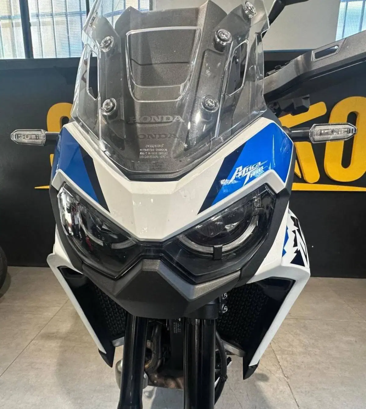 Honda Africa Twin CRF 1100L ES (2024 - 26) (4)