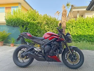 Triumph Street Triple 765 RS (2023 - 26) usata