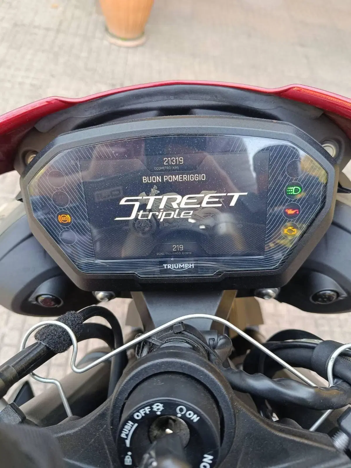 Triumph Street Triple 765 RS (2023 - 26) (8)