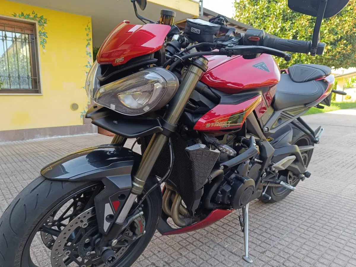Triumph Street Triple 765 RS (2023 - 26) (10)