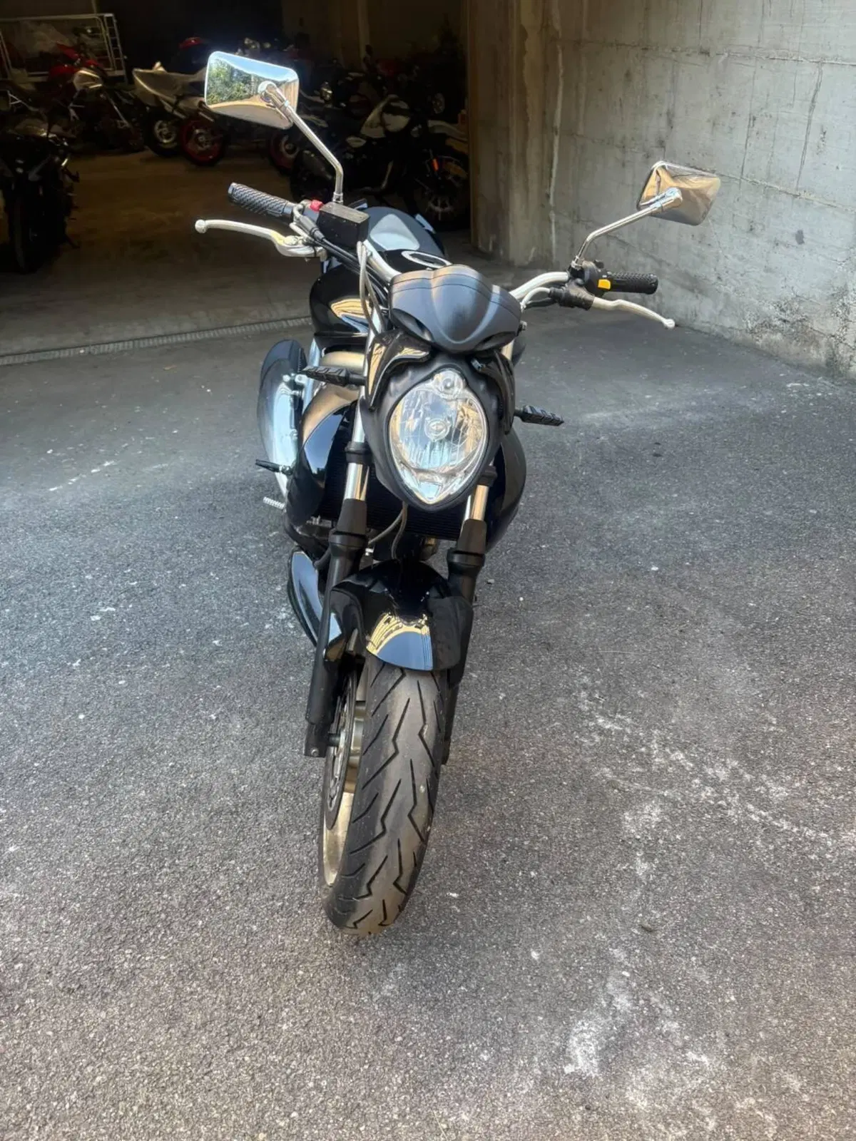 Suzuki Gladius 650 SFV (2009 - 15) (4)