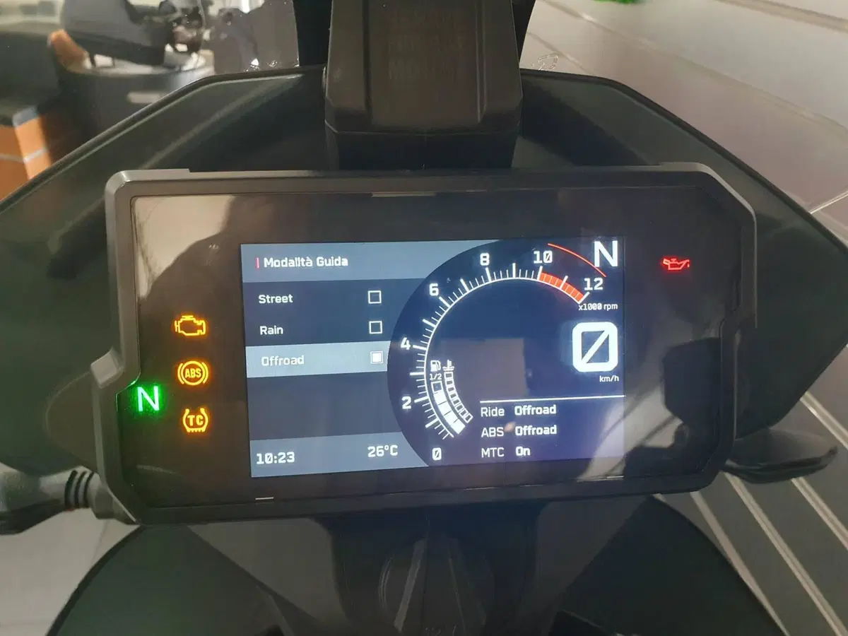 KTM 890 Adventure R (2021 - 22) (20)