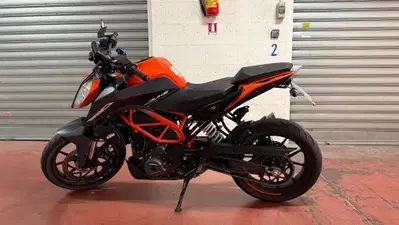 KTM 390 Duke (2021 - 23) usata