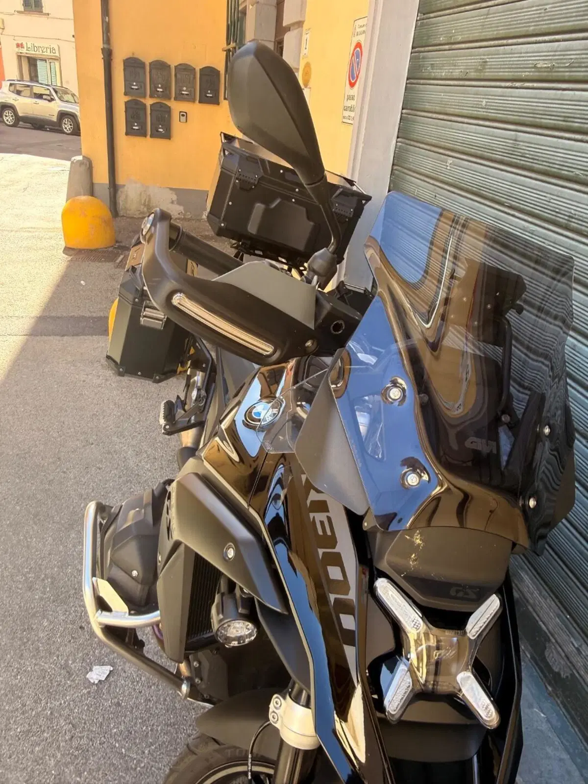 Bmw R 1300 GS Triple Black (2023 - 26) (3)