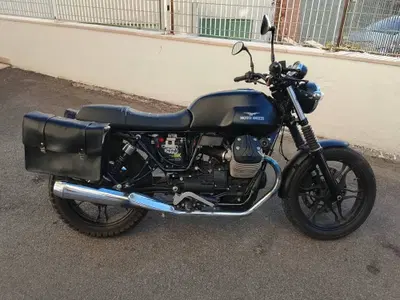 Moto Guzzi V7 II Stone (2015 - 17) usata