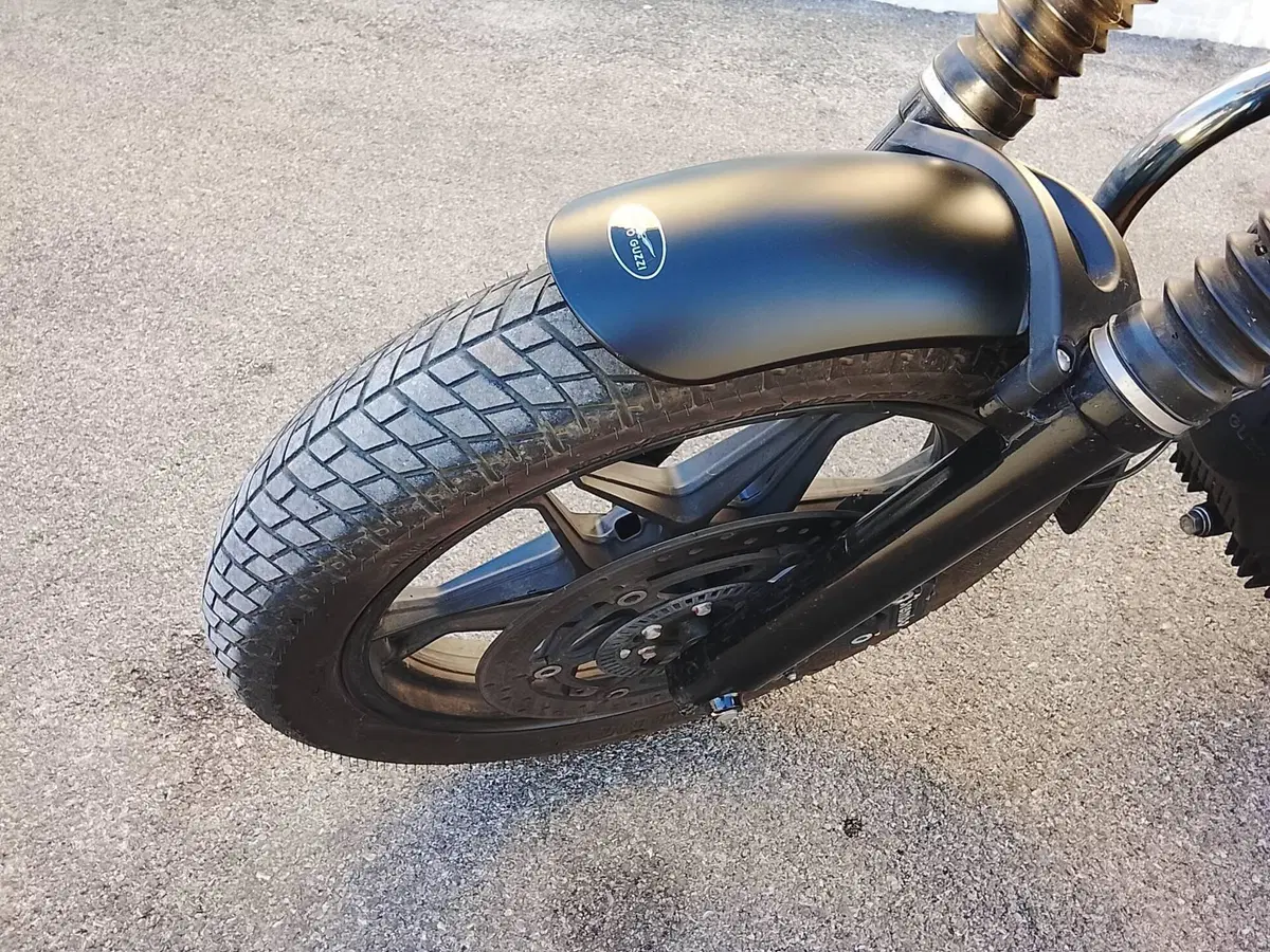 Moto Guzzi V7 II Stone (2015 - 17) (10)