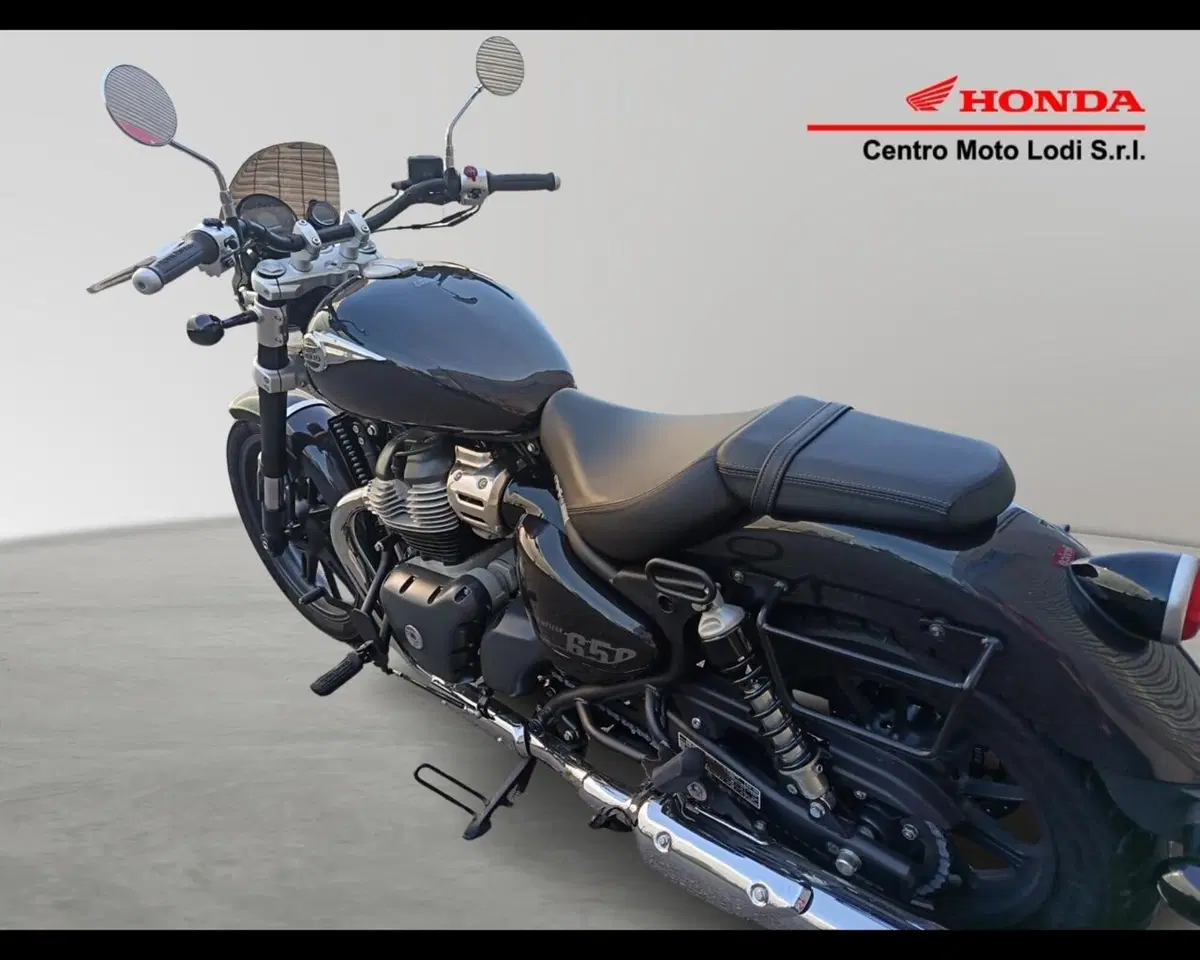 Royal Enfield Super Meteor 650 (2023 - 26) (7)