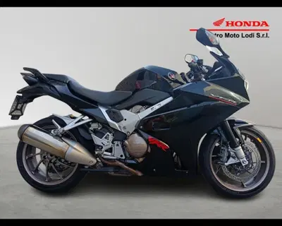 Honda VFR 800 F (2014 - 16) usata