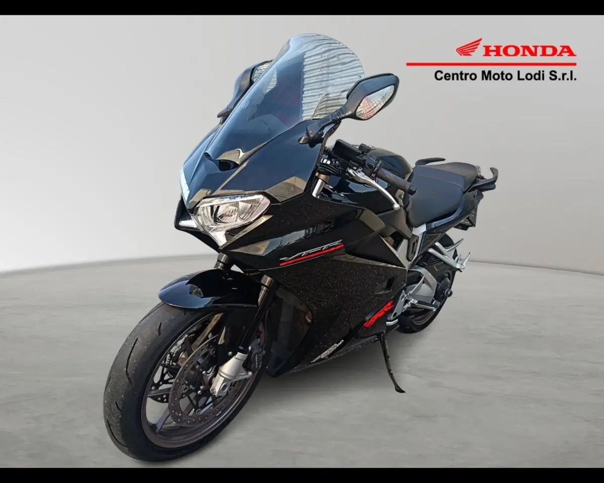 Honda VFR 800 F (2014 - 16) (4)