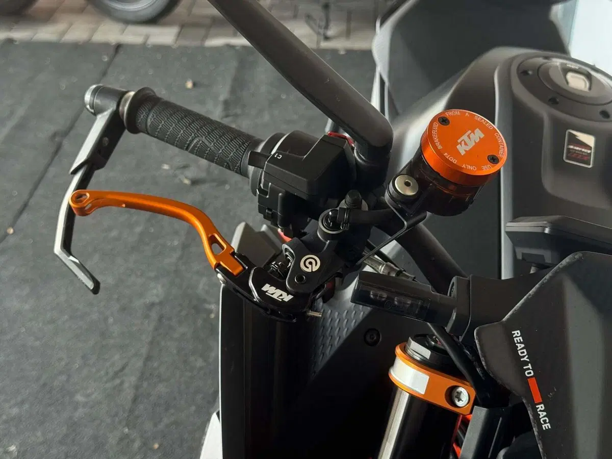 KTM 1390 Super Duke R (2024 - 26) (9)