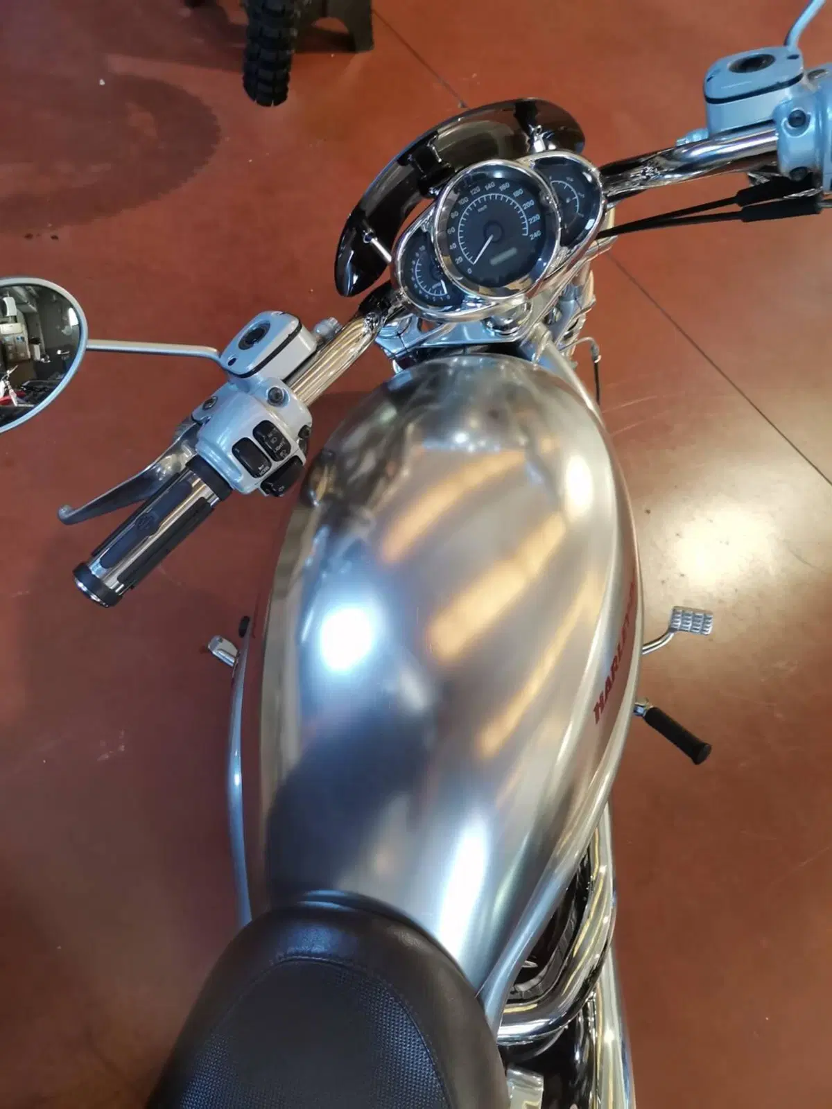 Harley-Davidson 1130 V-Rod (2002 - 05) - VRSCA (3)