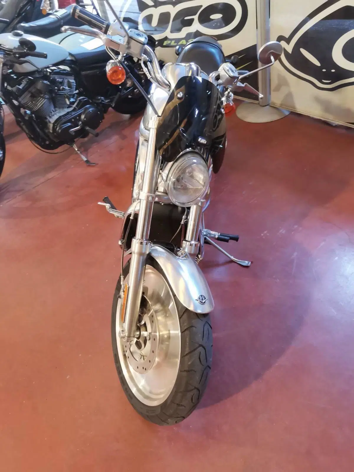 Harley-Davidson 1130 V-Rod (2002 - 05) - VRSCA (4)