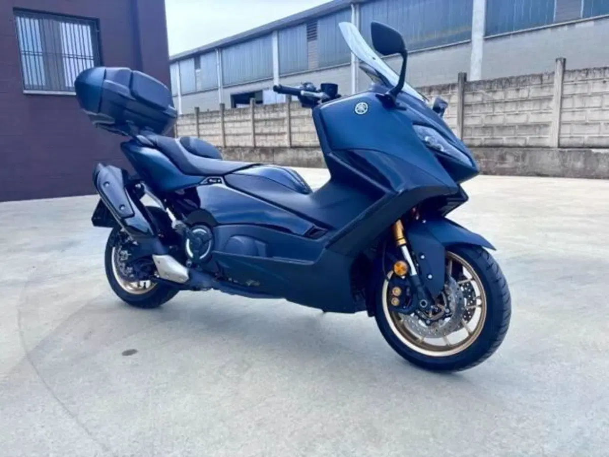Yamaha T-Max 560 Tech Max (2022 - 24) (4)