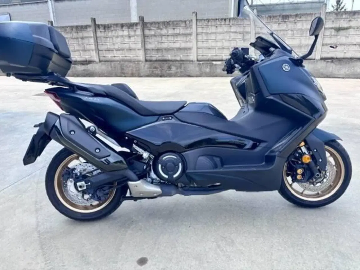 Yamaha T-Max 560 Tech Max (2022 - 24) (5)
