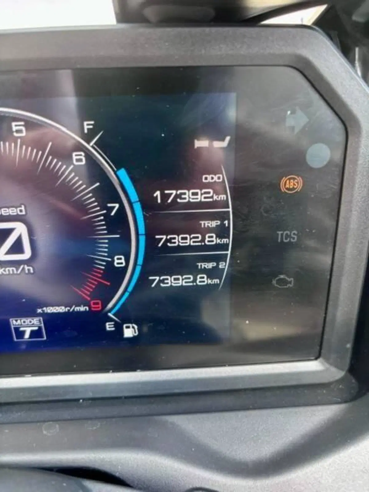 Yamaha T-Max 560 Tech Max (2022 - 24) (9)