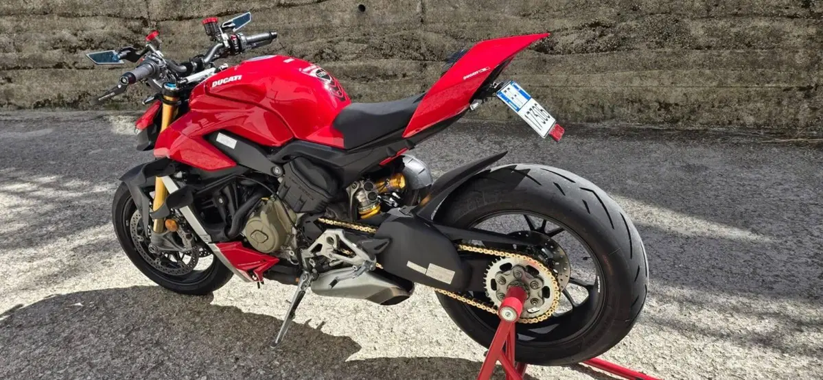 Ducati Streetfighter V4 S (2023 - 24) (3)