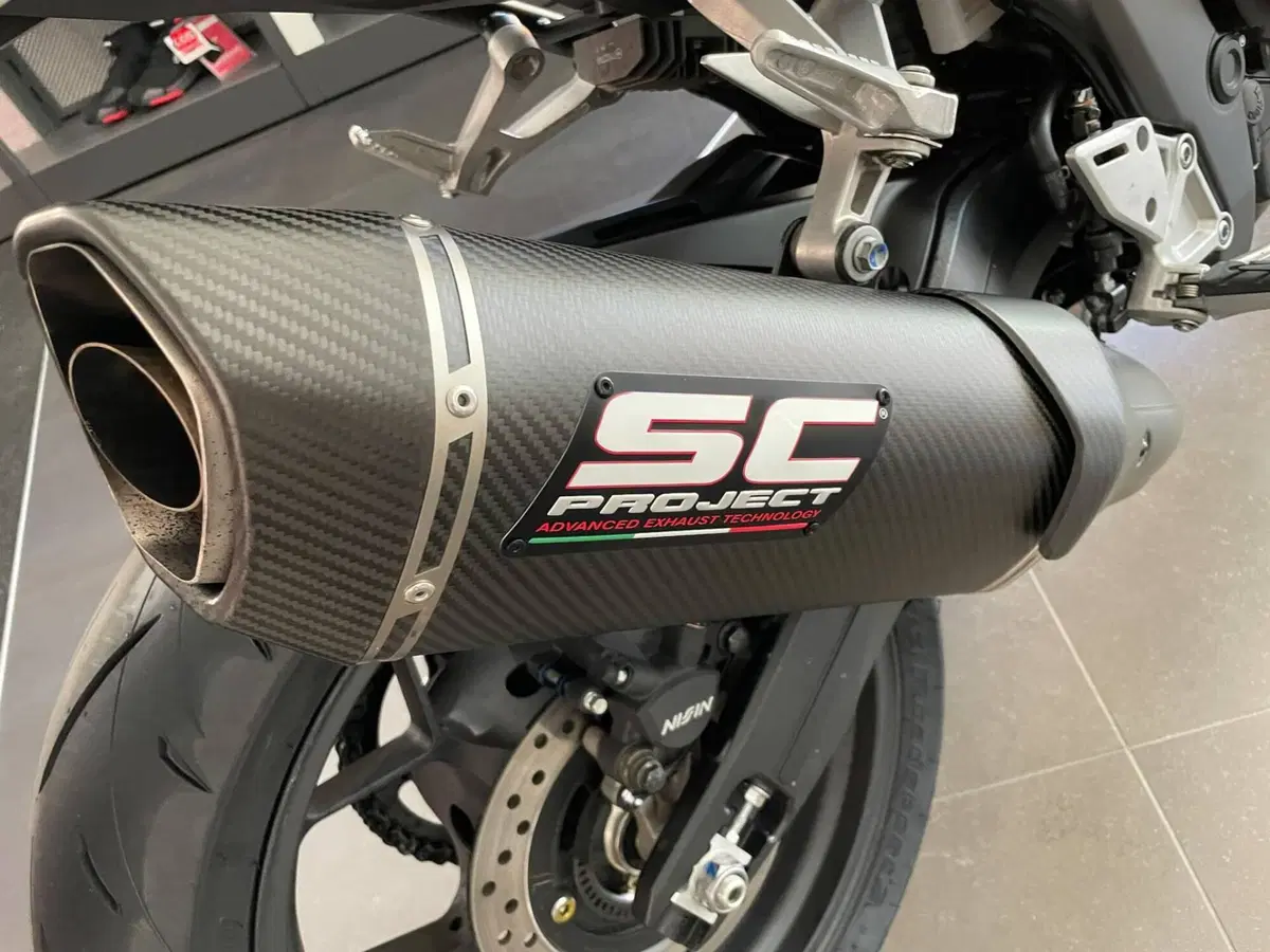 Honda CB 1000 Hornet (2025 - 26) (4)