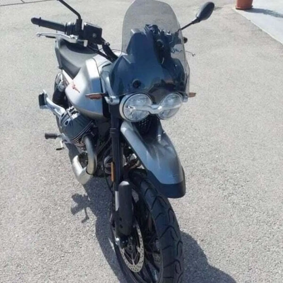 Moto Guzzi V85 Strada (2024 - 26) (5)
