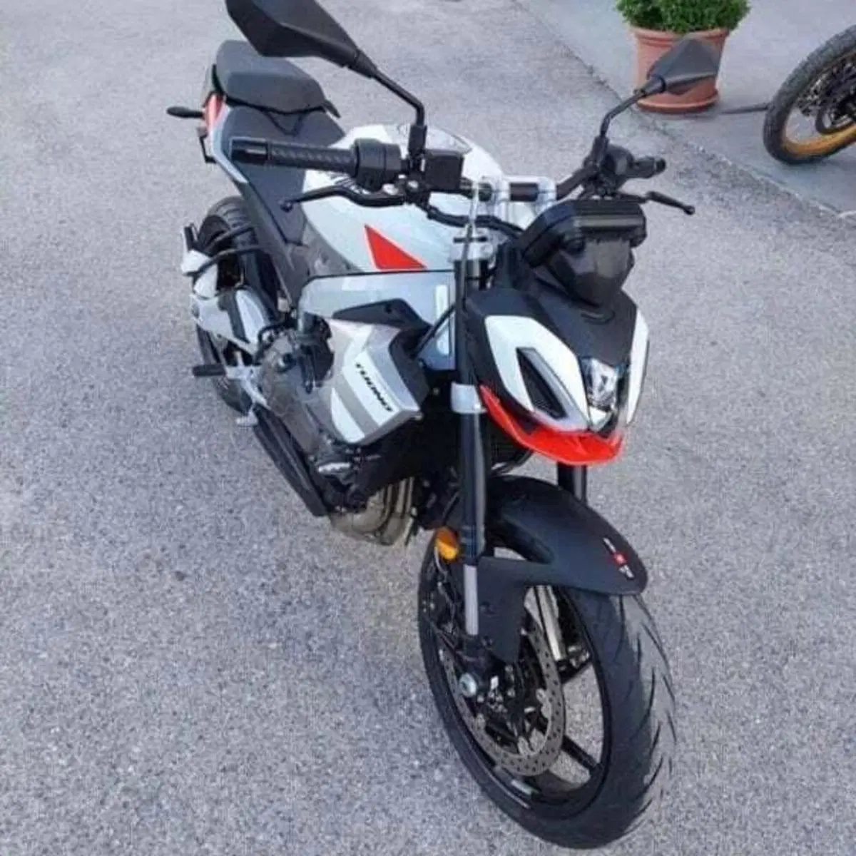 Aprilia Tuono 457 (2025 - 26) (5)