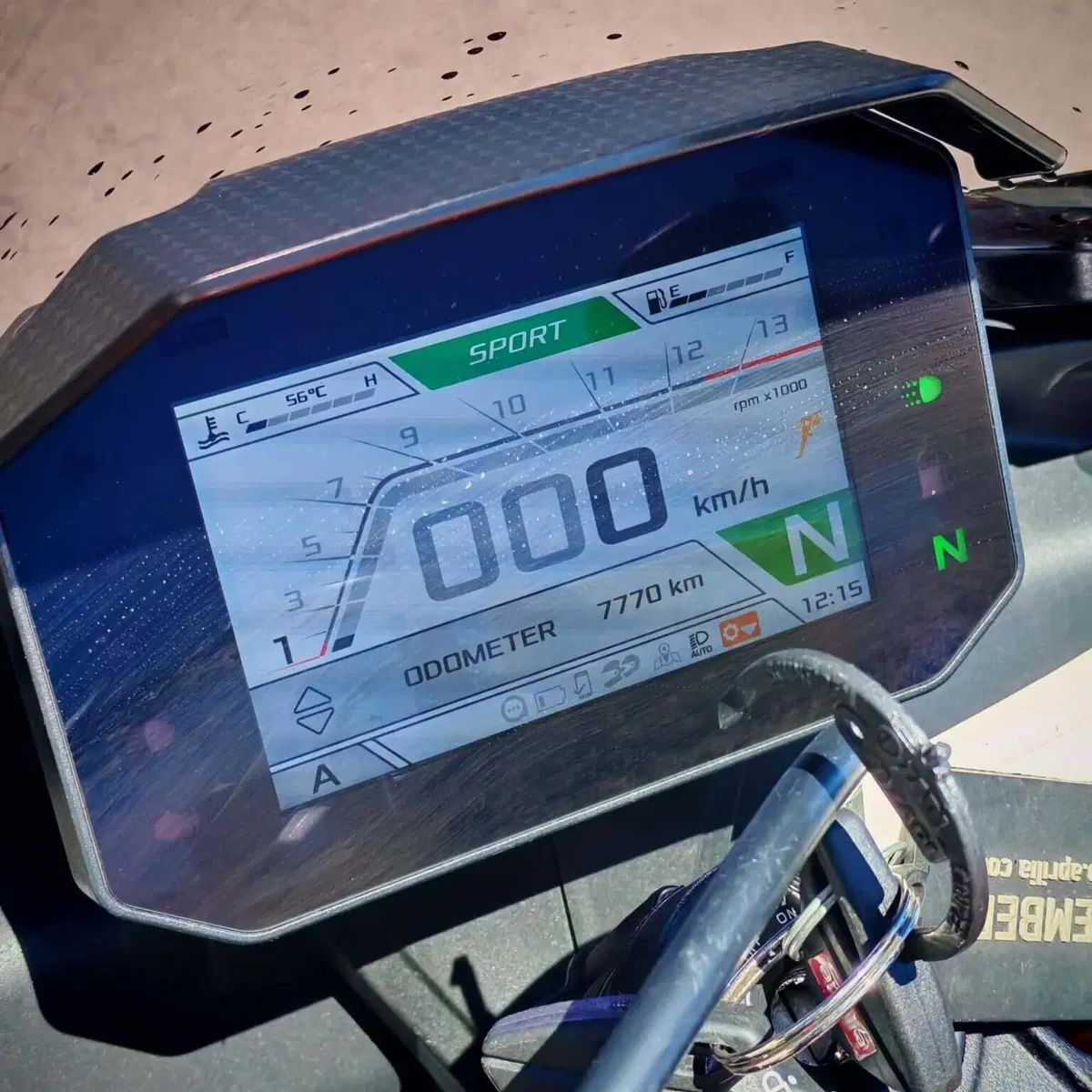 Aprilia Tuono V4 (2021 - 24) (6)