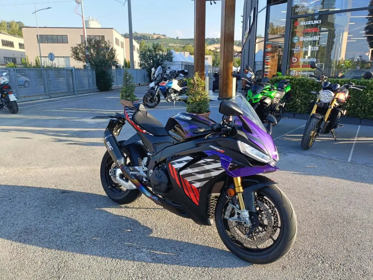 Aprilia RSV4 1100 Factory (2025 - 26) (8)