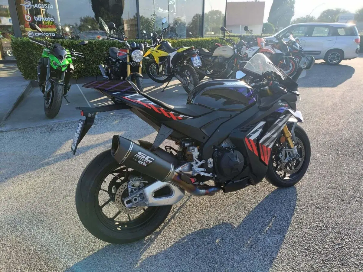 Aprilia RSV4 1100 Factory (2025 - 26) (9)
