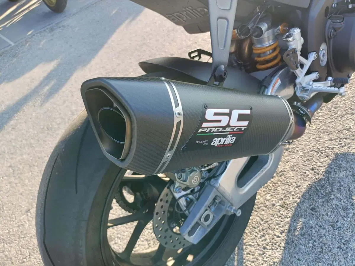 Aprilia RSV4 1100 Factory (2025 - 26) (10)