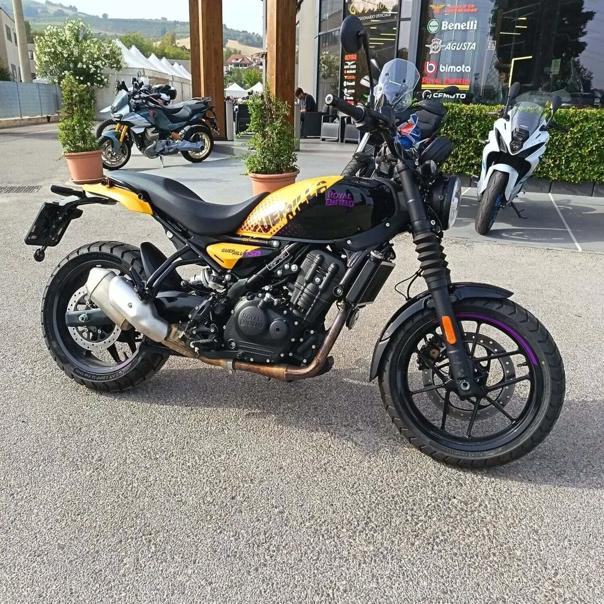 Royal Enfield Guerrilla 450 (2024 - 26) (2)