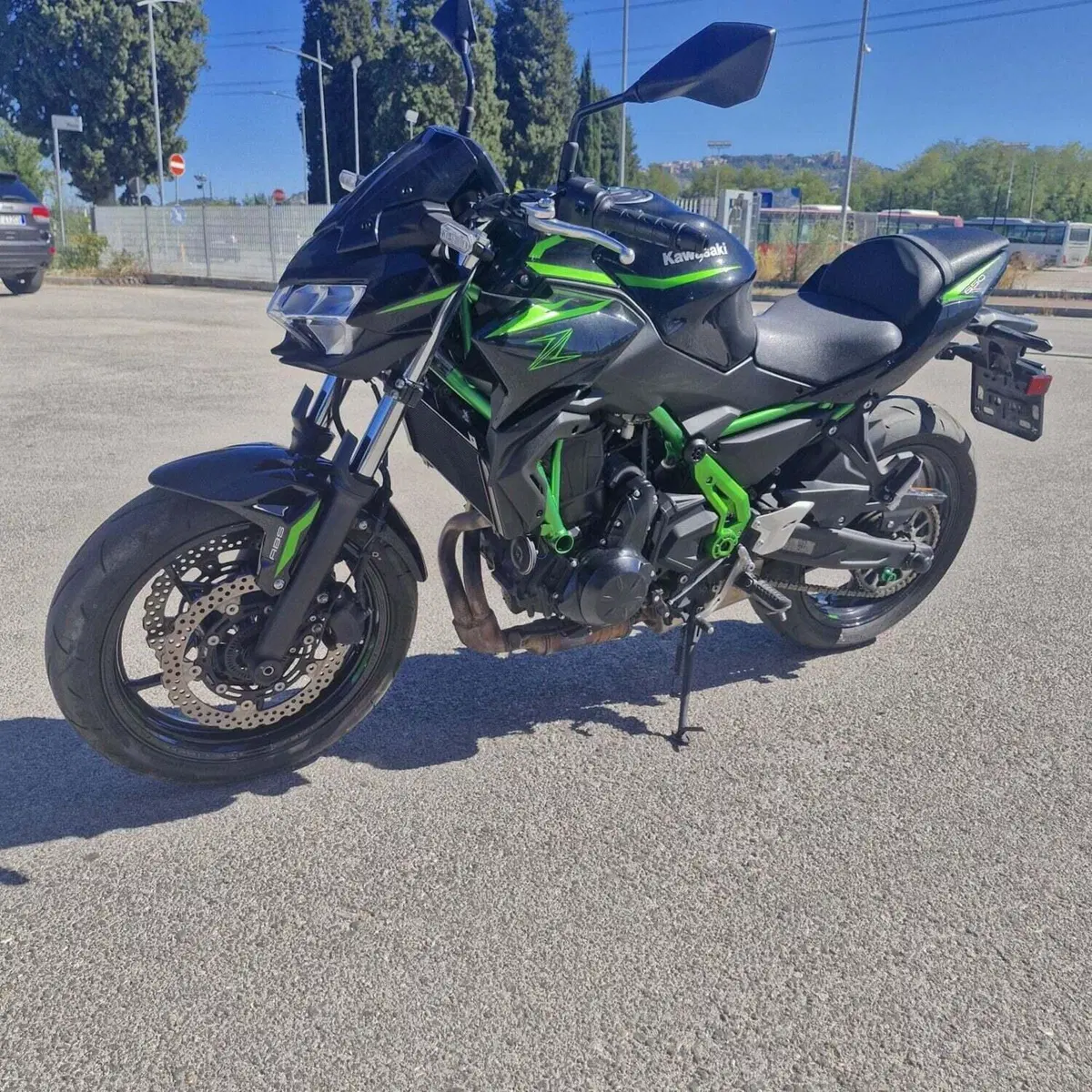 Kawasaki Z 650 (2025 - 26) (4)
