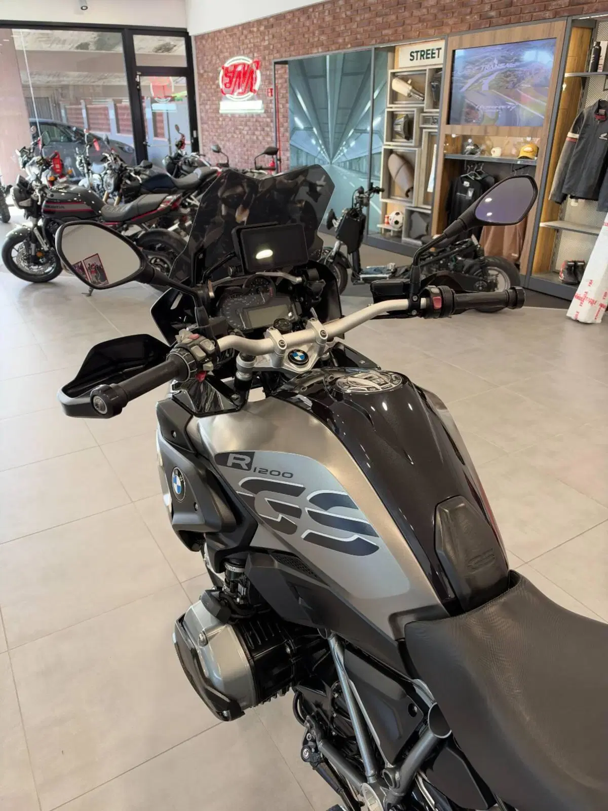 Bmw R 1200 GS (2017 - 18) (9)