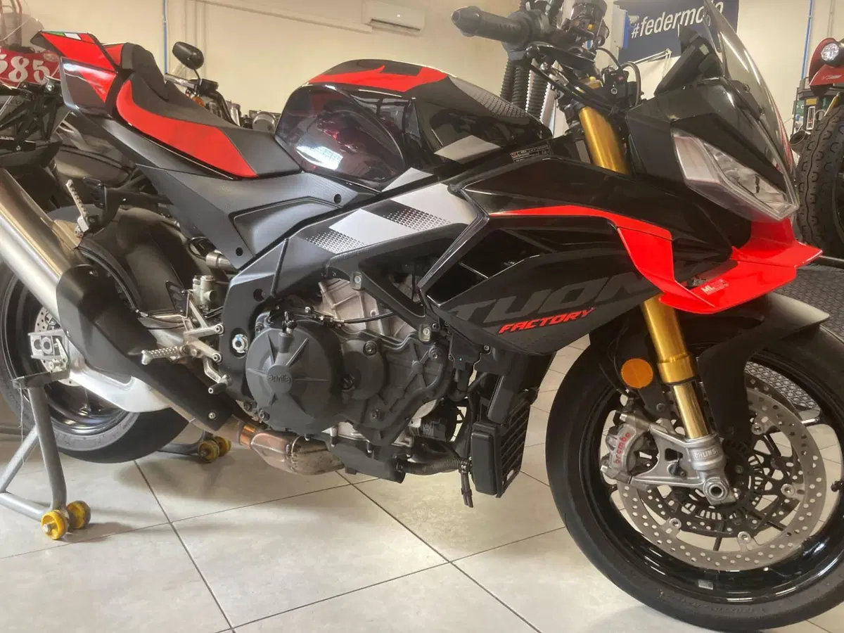 Aprilia Tuono V4 Factory (2025 - 26) (5)