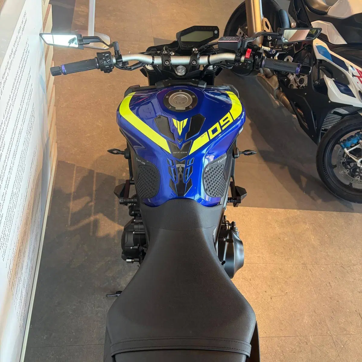 Yamaha MT-09 (2017 - 20) (3)
