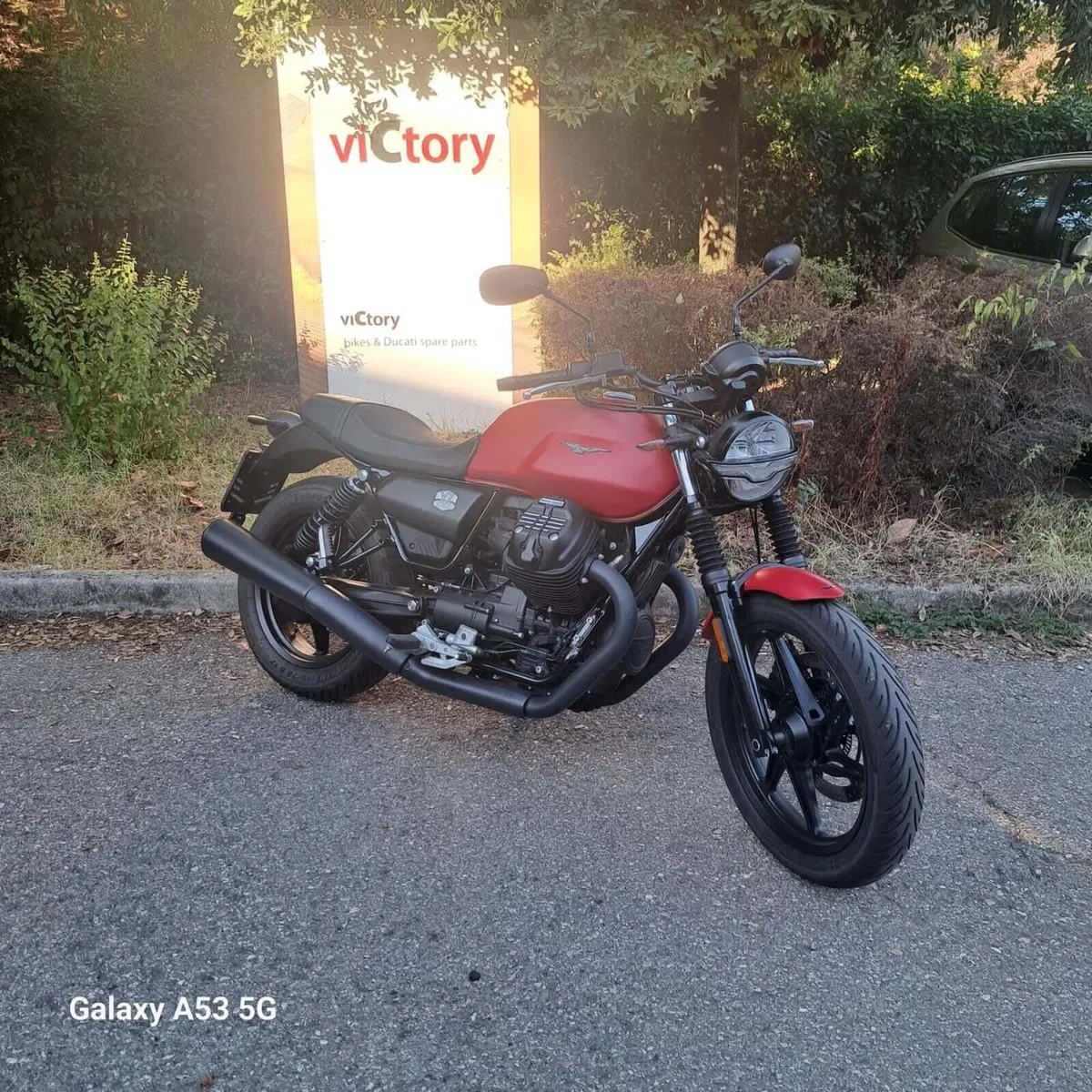 Moto Guzzi V7 Stone (2021 - 24) (5)