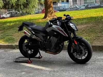 KTM 790 Duke L (2023 - 24) usata