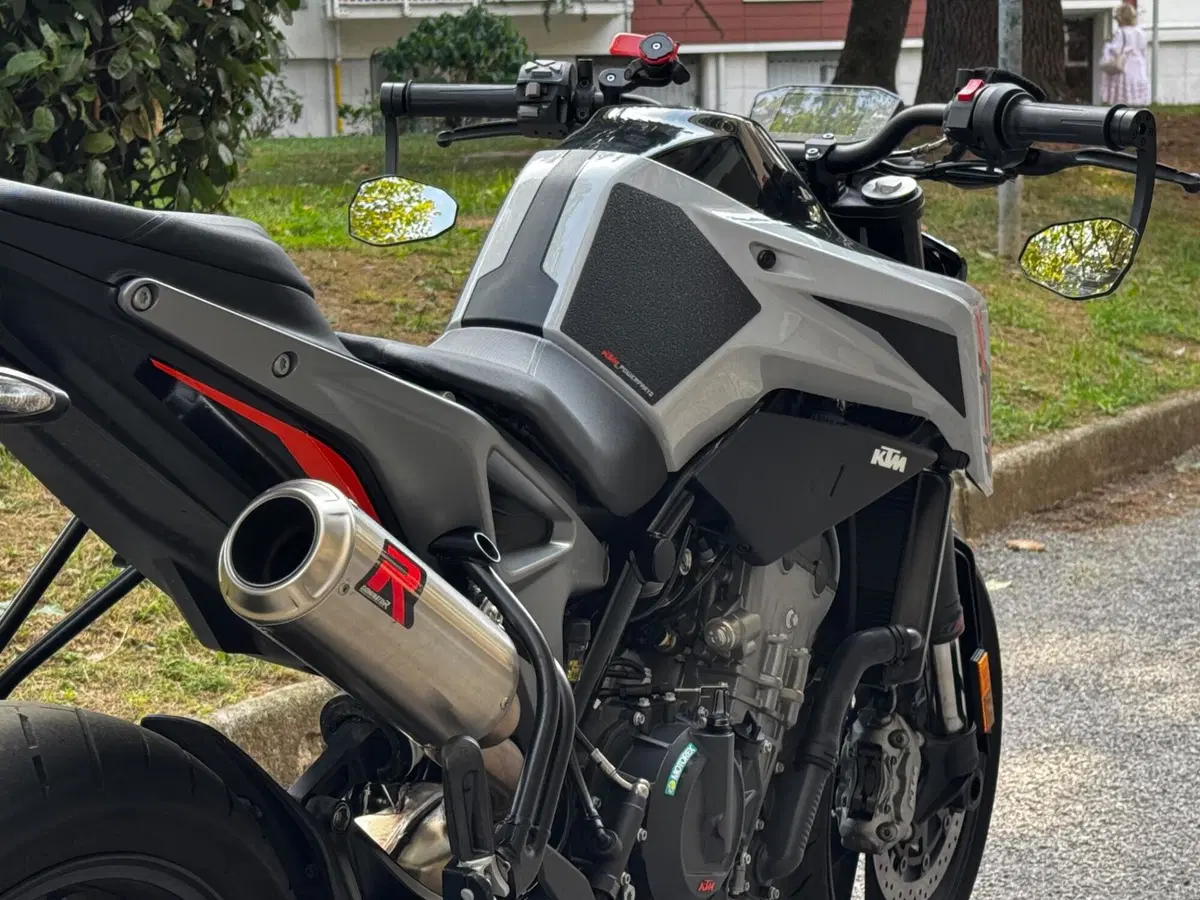KTM 790 Duke L (2023 - 24) (4)