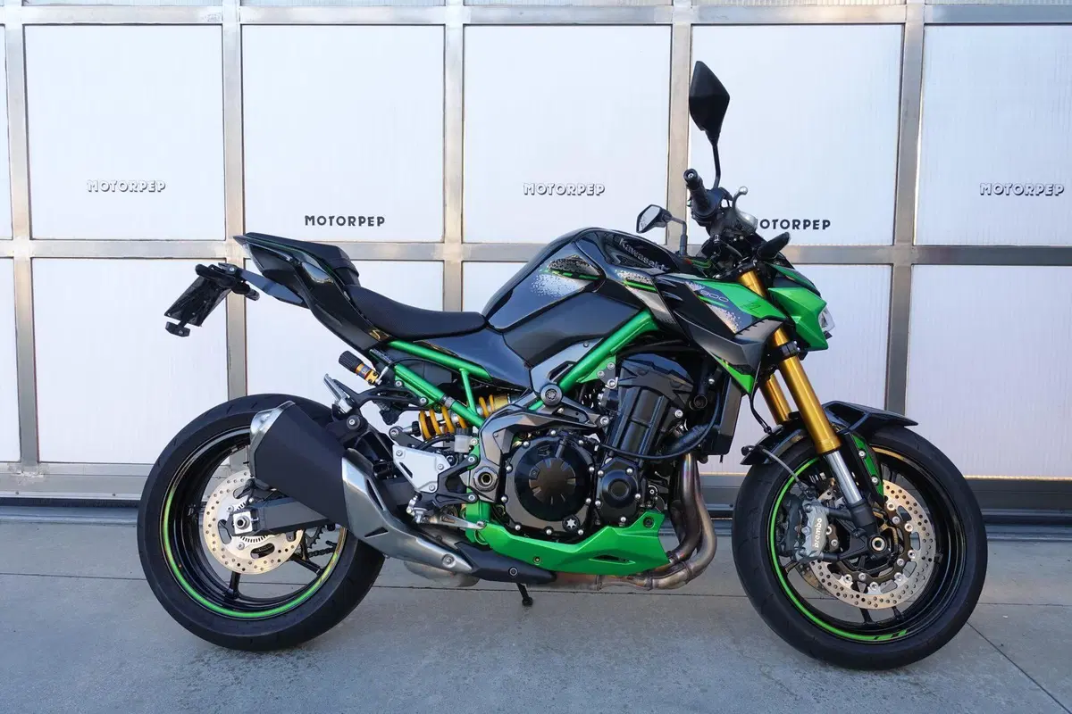 Kawasaki Z 900 SE (2022 - 24) (2)