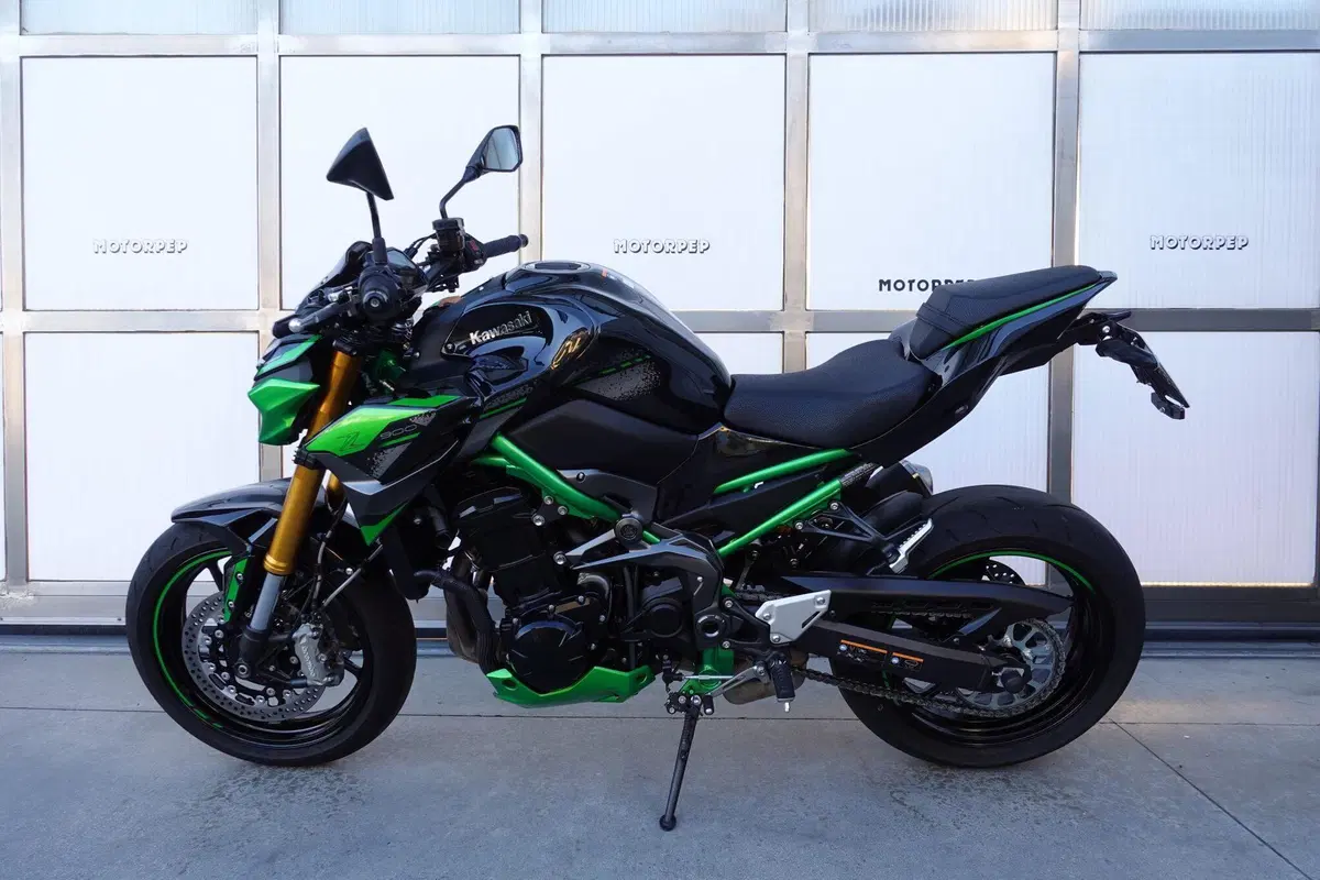 Kawasaki Z 900 SE (2022 - 24) (3)