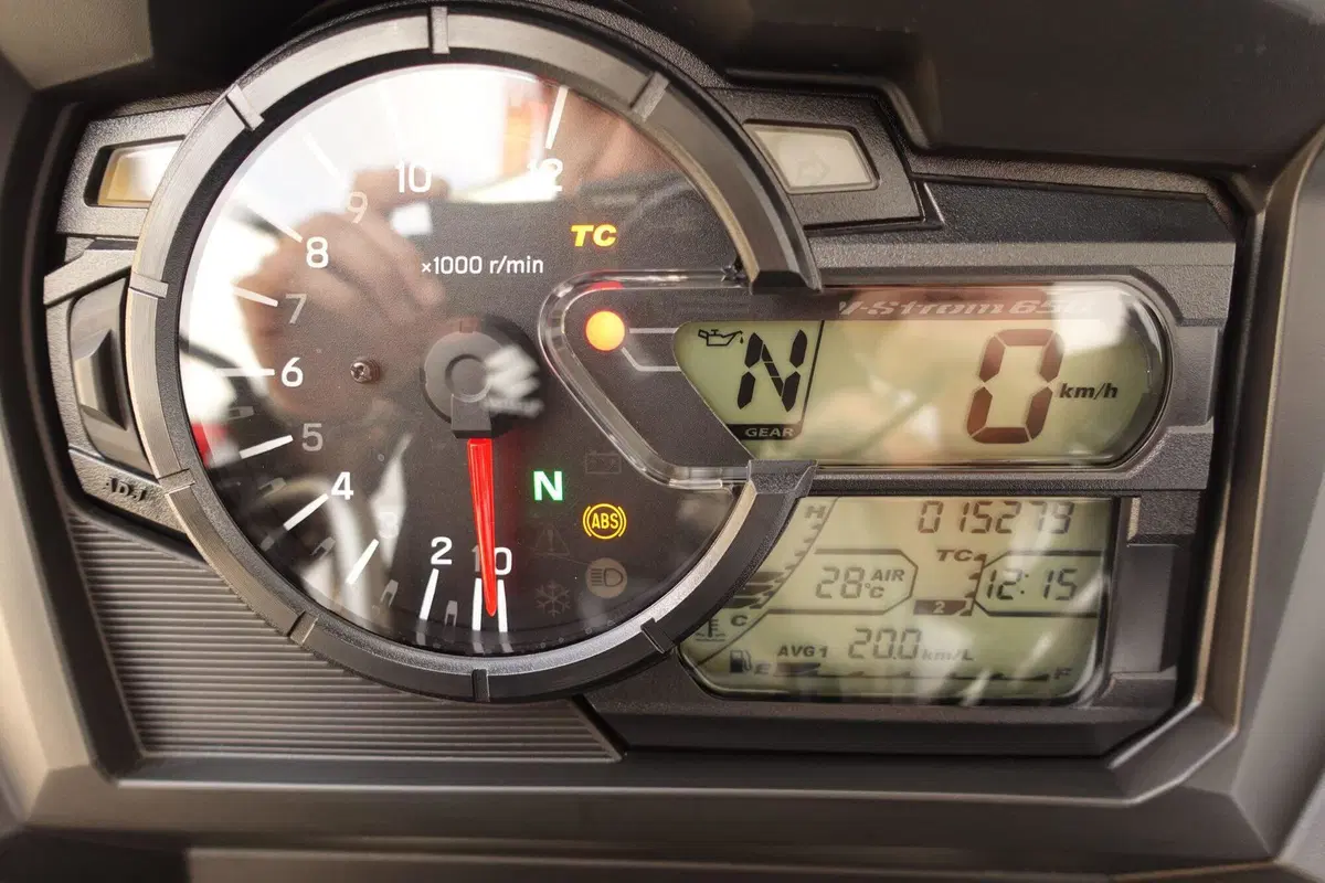 Suzuki V-Strom 650XT (2021 - 25) (4)