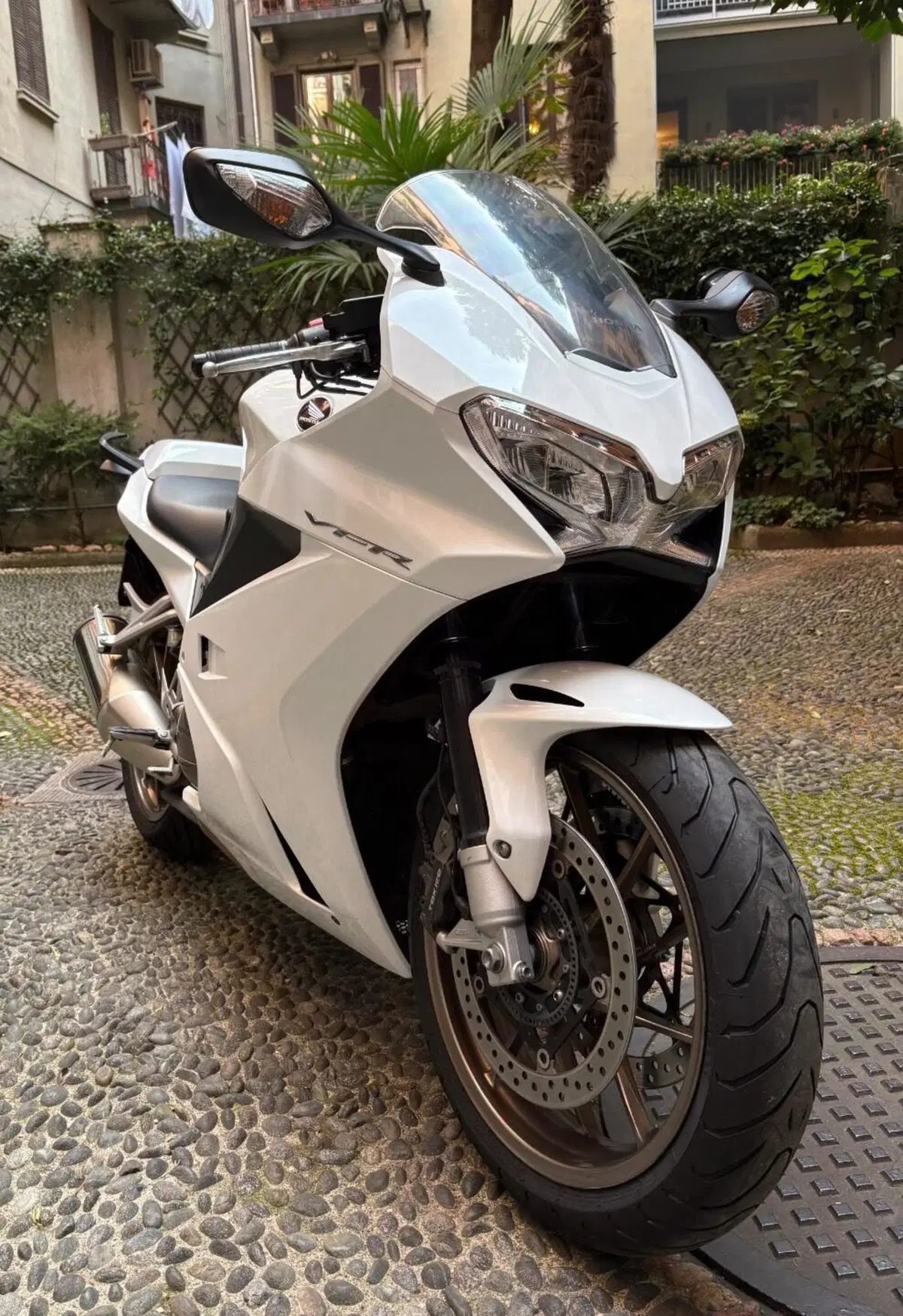 Honda VFR 800 F (2014 - 16) (11)