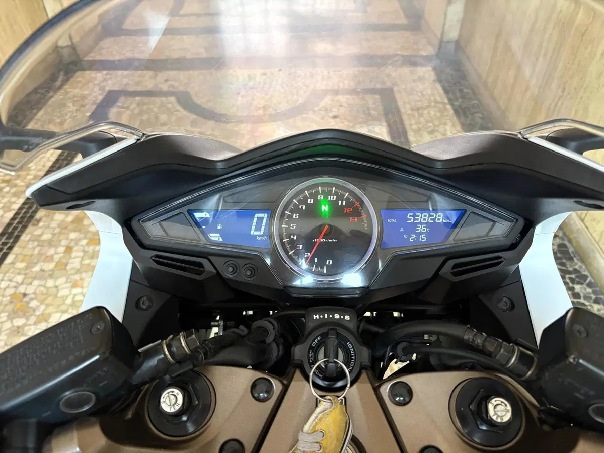 Honda VFR 800 F (2014 - 16) (12)