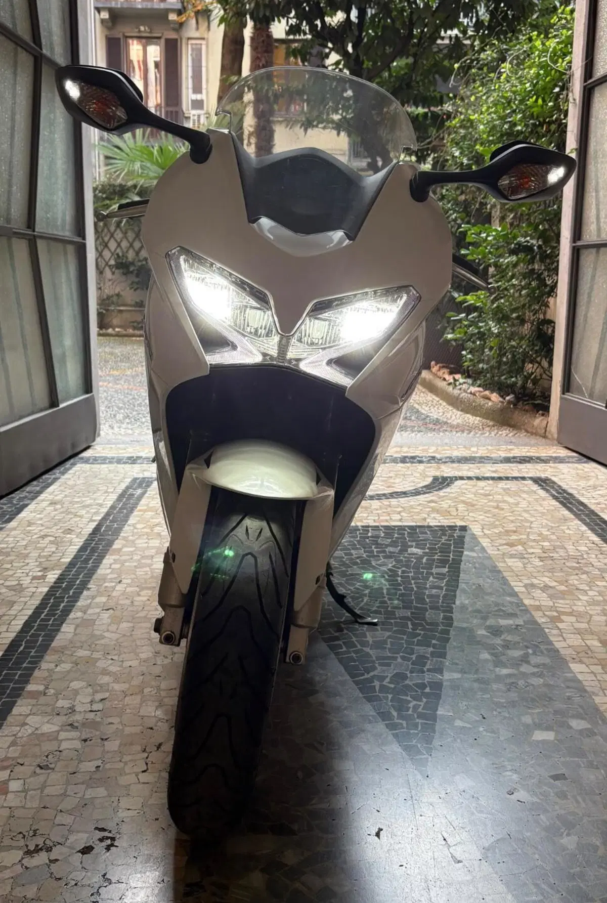 Honda VFR 800 F (2014 - 16) (13)