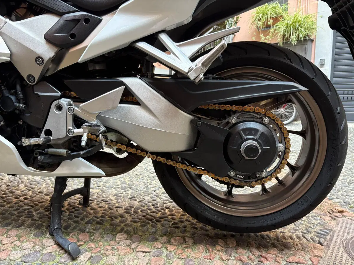 Honda VFR 800 F (2014 - 16) (15)