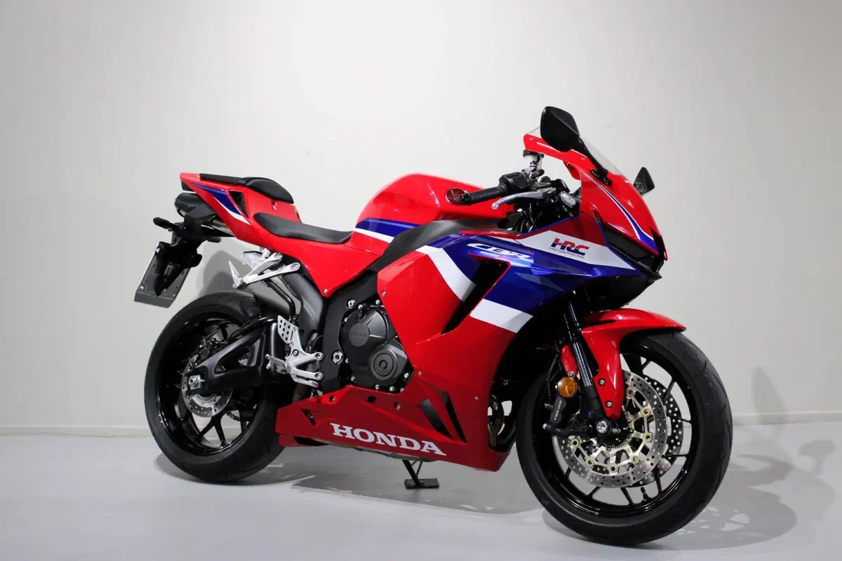 Honda CBR 600 RR (2024 - 26) (2)
