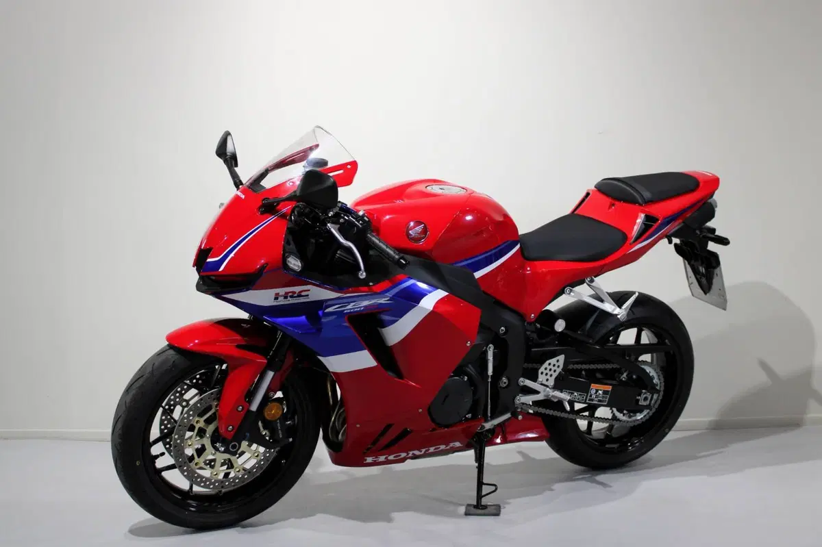 Honda CBR 600 RR (2024 - 26) (3)