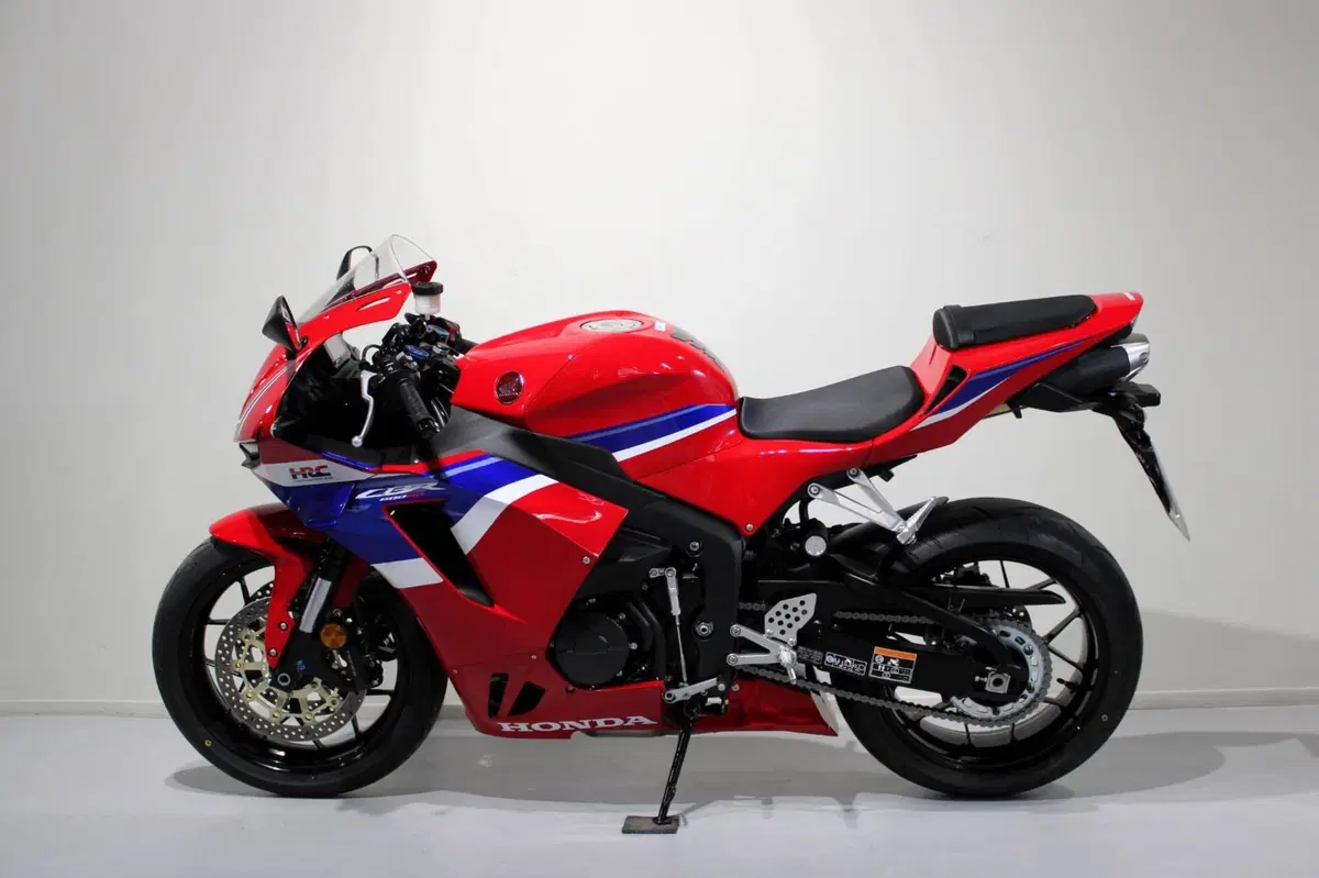 Honda CBR 600 RR (2024 - 26) (4)