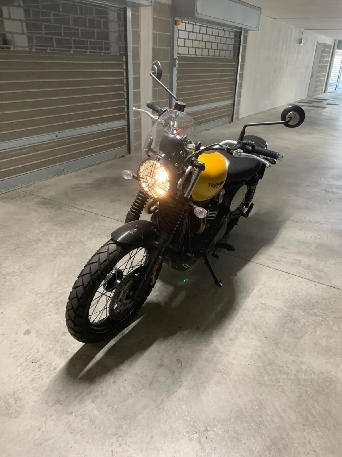 Triumph Scrambler 900 (2023 - 25) (2)