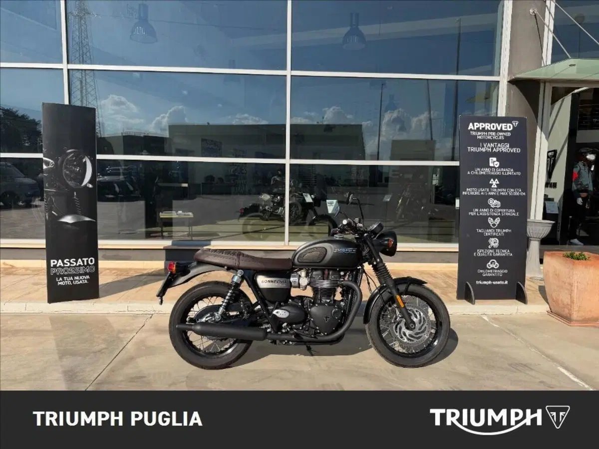 Triumph Bonneville T120 Gold Line Edition (2022 - 23) (4)