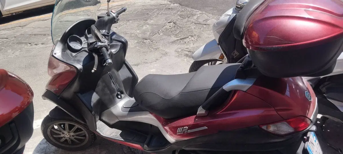 Piaggio MP3 400 i.e. (2010 - 11) (6)